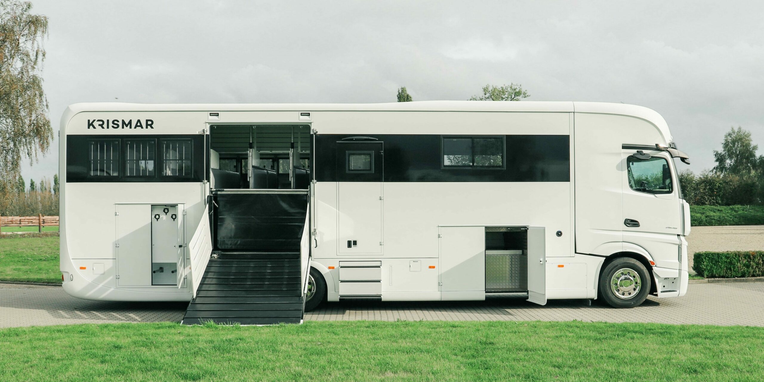 Krismar horsetruck professional paardenvrachtwagen